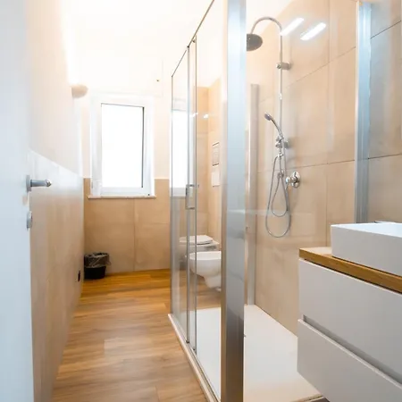 Karulli Apartament *